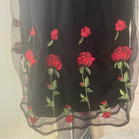 Over Kleshas Beautiful Floral Tulle Overlay Skirt - Picture 2 of 15